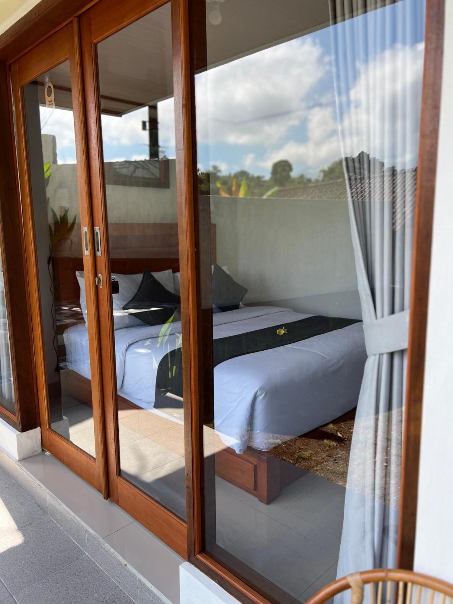 Bisbis House Iseh Village Selat Екстер'єр фото