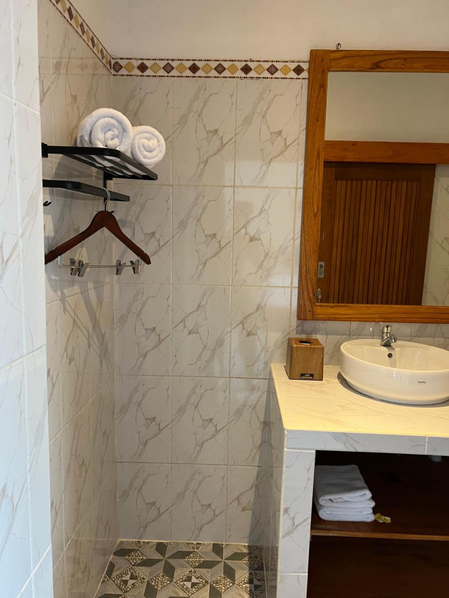 Bisbis House Iseh Village Selat Екстер'єр фото