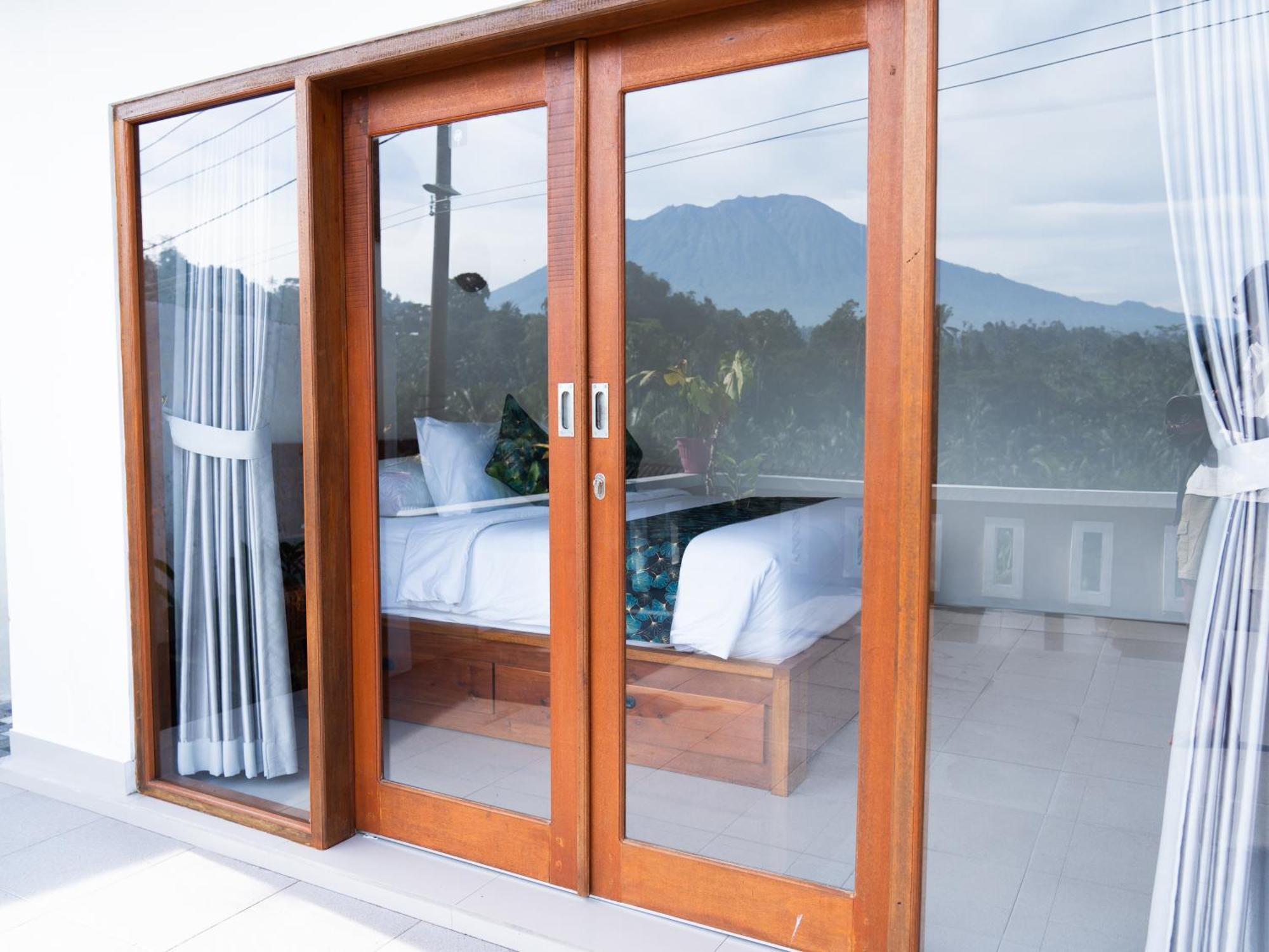 Bisbis House Iseh Village Selat Екстер'єр фото