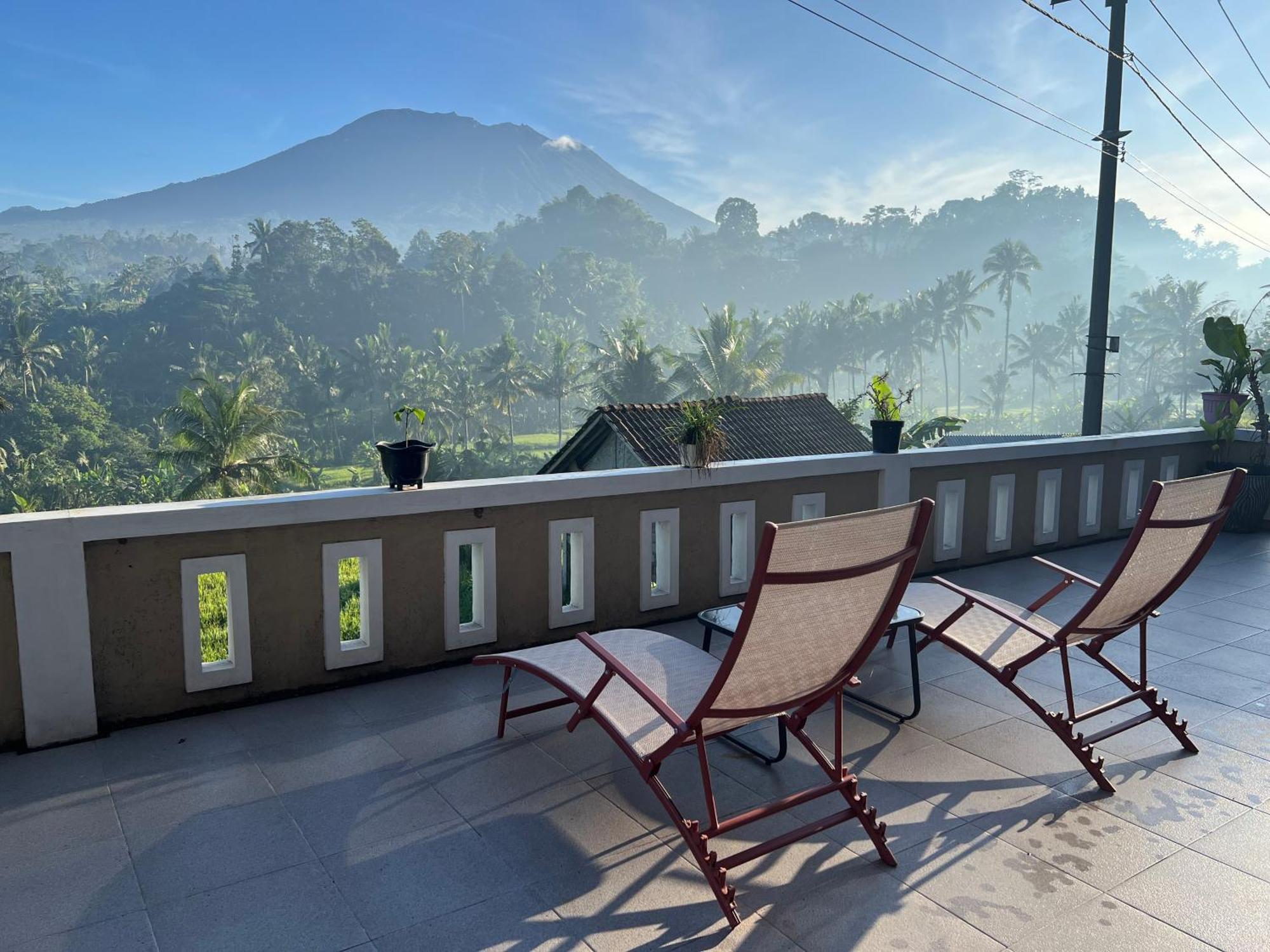 Bisbis House Iseh Village Selat Екстер'єр фото